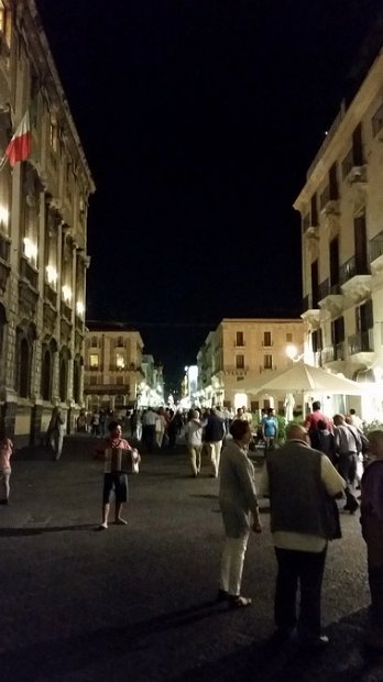 (31) Catania by night 